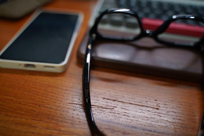 露声X01 智能眼镜可以入手。新葡京娱乐办公室用蓝牙耳机这款(图4)