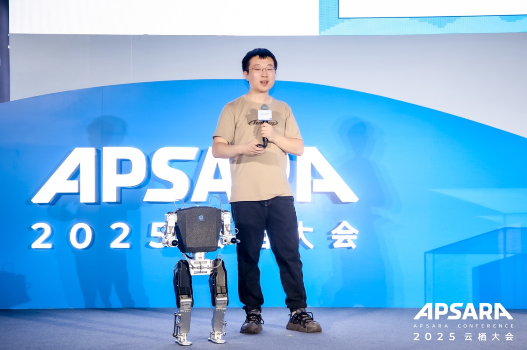 护珊瑚、助盲出行、千元机器人勾勒落地新图景澳门新葡京云栖通道上演AI“实战秀”:守(图2) 护珊瑚、助盲出行、千元机器人勾勒落地新图景澳门新葡京云栖通道上演AI“实战秀”:守(图2)